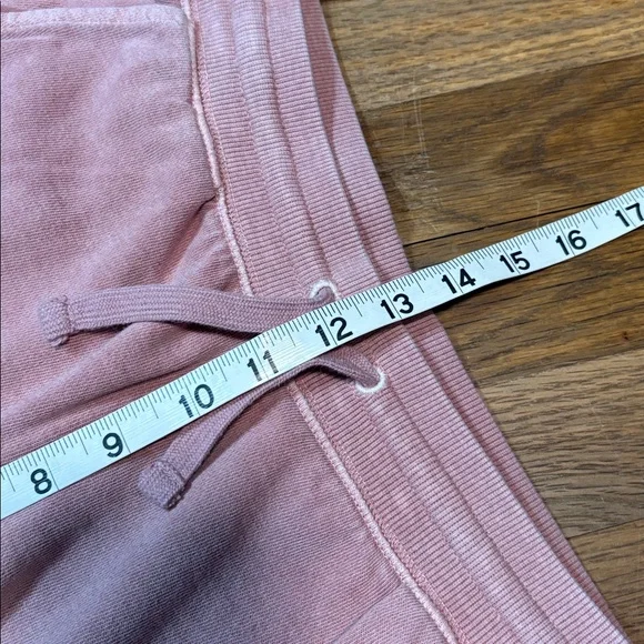 OLD NAVY sweat shorts - Picture 7 of 8